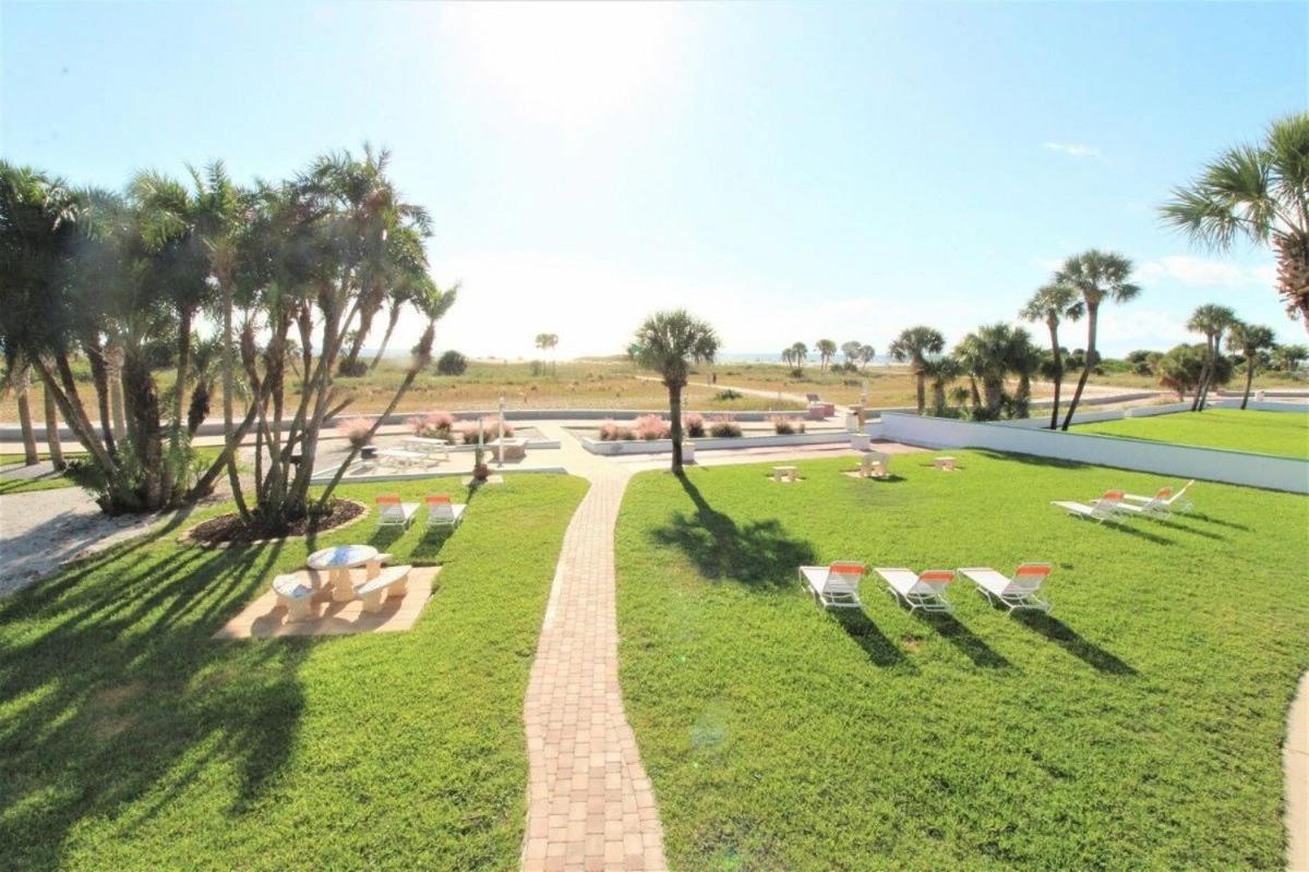 Hotel Tropic Terrace St. Pete Beach Exterior foto