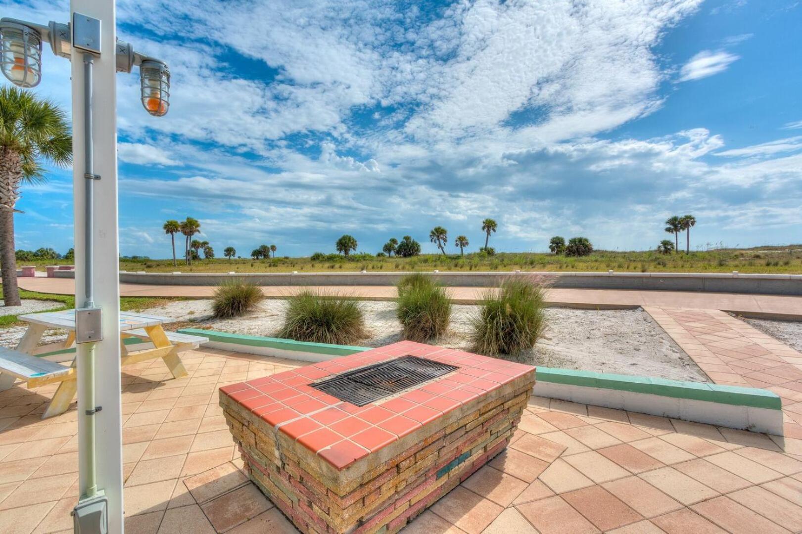 Hotel Tropic Terrace St. Pete Beach Exterior foto