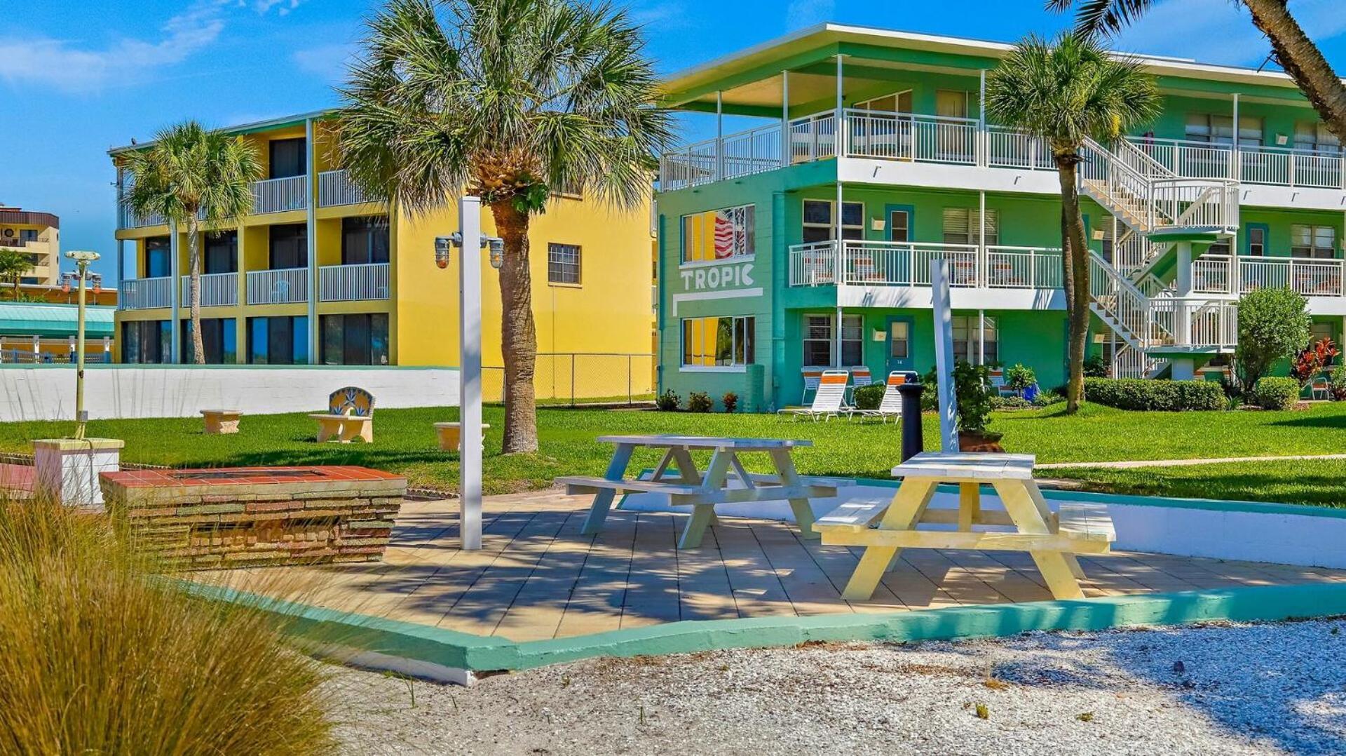Hotel Tropic Terrace St. Pete Beach Exterior foto